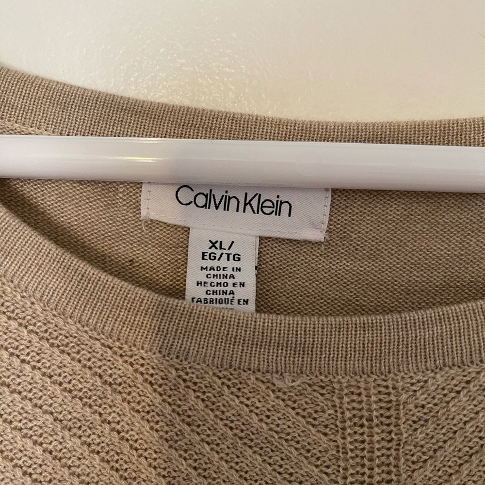 Sweater - Picture 3 of 3